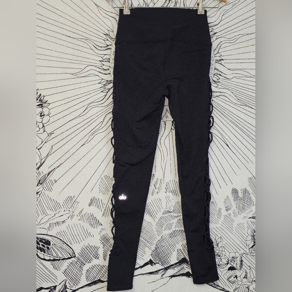 Like New Black Alo Highlinr Lace Up Leggings Sz XS